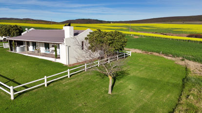 Landmeterskop cottages in the Overberg landscape