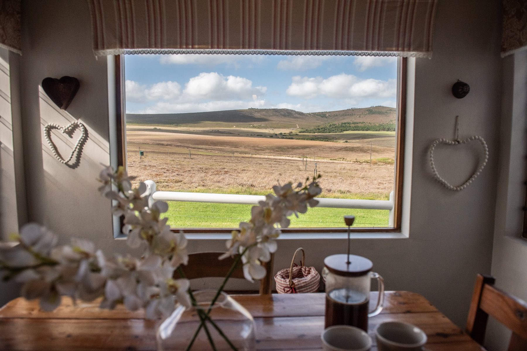 Morning view at Landmeterskop Farm Cottages near Stanford